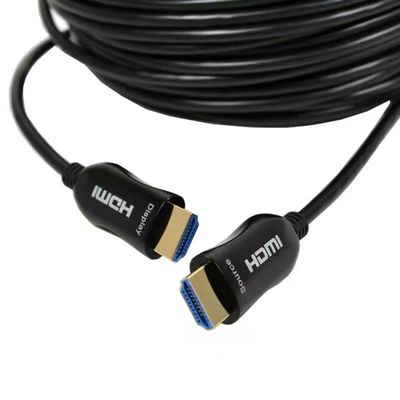Cable à fibre optique HDMI de conception mince. Compatibilité 4K/8K, perte de signal nulle.